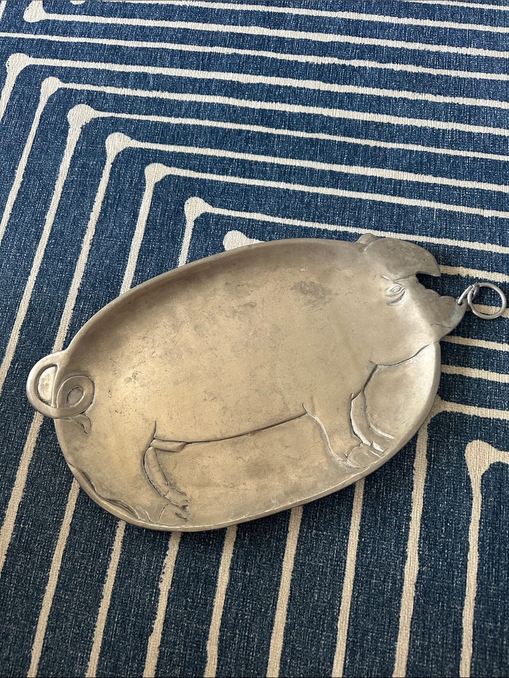 Vintage 1978 Vandor Imports pig platter